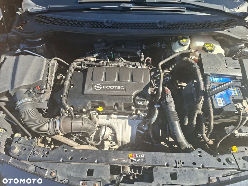 Opel Astra 1.4 T Cosmo EU6 - 25