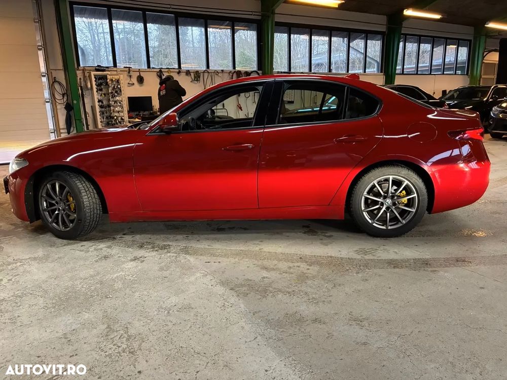 Alfa Romeo Giulia 2.0 Turbo RWD AT8 - 2