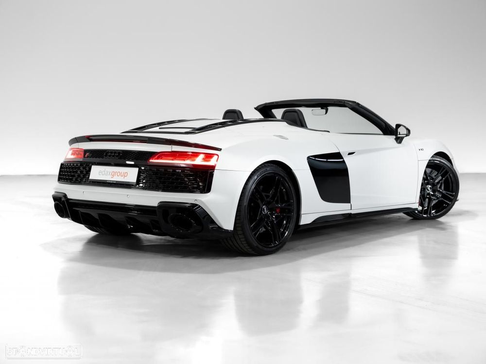 Audi R8 Spyder 5.2 FSi V10 S tronic Plus - 3