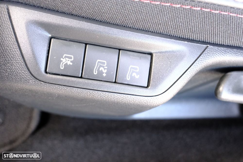 Peugeot 308 1.2 PureTech GT EAT8 - 37