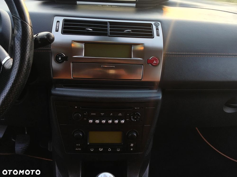 Citroën C4 1.6 16V Exclusive - 28