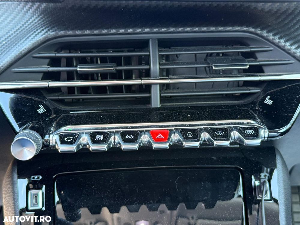 Peugeot 2008 1.2 L PureTech STT EAT8 Allure - 19