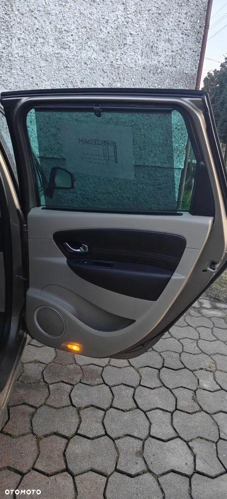 Renault Scenic 1.9 dCi Privilege - 23