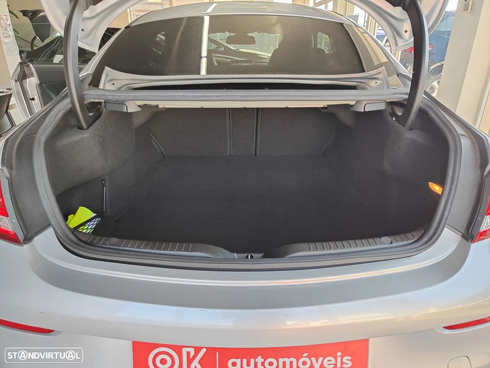 Mercedes-Benz C 250 d 9G-TRONIC AMG Line — fotografia 16