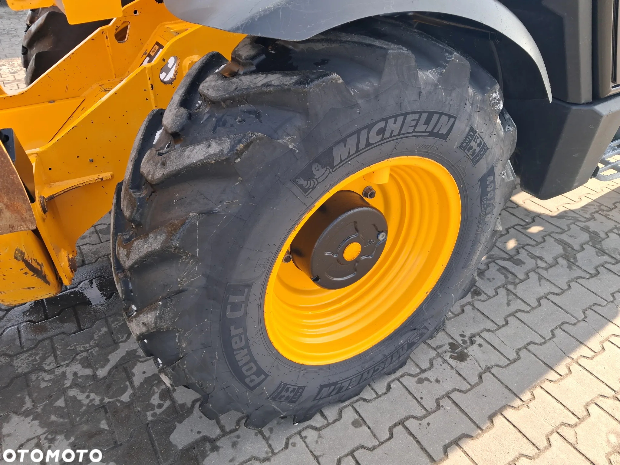 JCB 533 - 105 - 9
