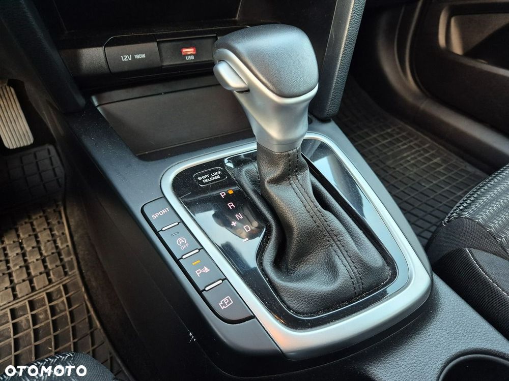 Kia Ceed 1.5 T-GDI M DCT - 24