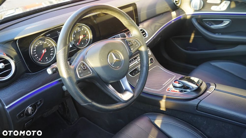 Mercedes-Benz Klasa E - 12