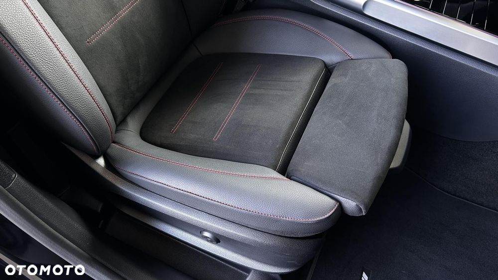 Mercedes-Benz GLB 200 AMG Line 7G-DCT - 25