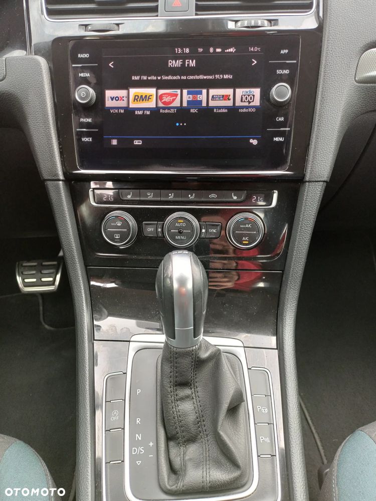 Volkswagen Golf - 26