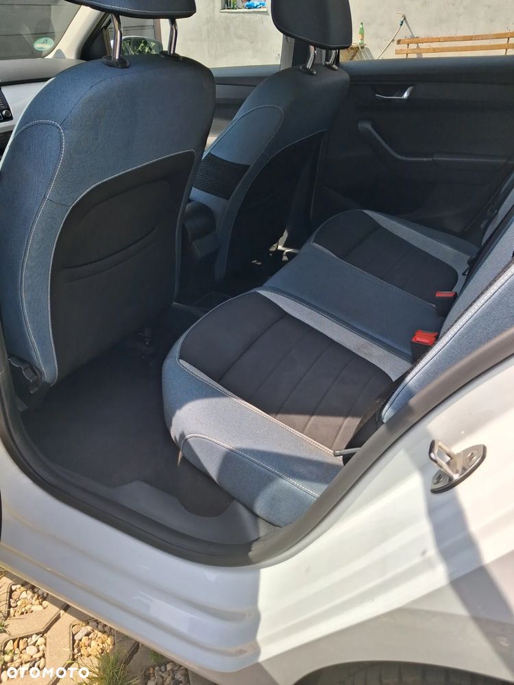 Skoda Fabia - 12