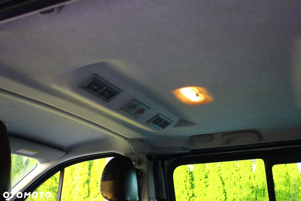 Renault Trafic 2.0 dCi - 31