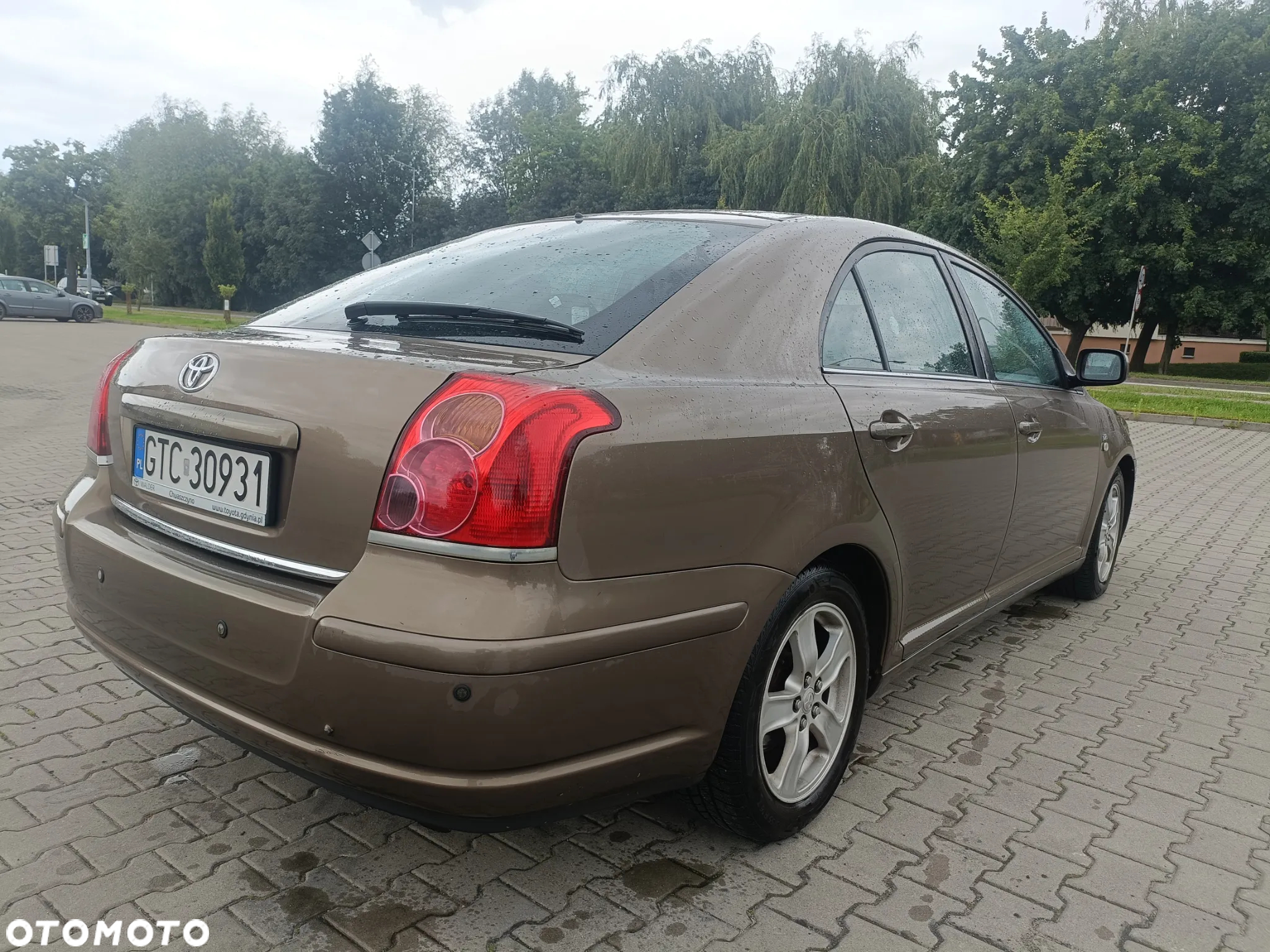 Toyota Avensis 2.0 D-4D High - 5