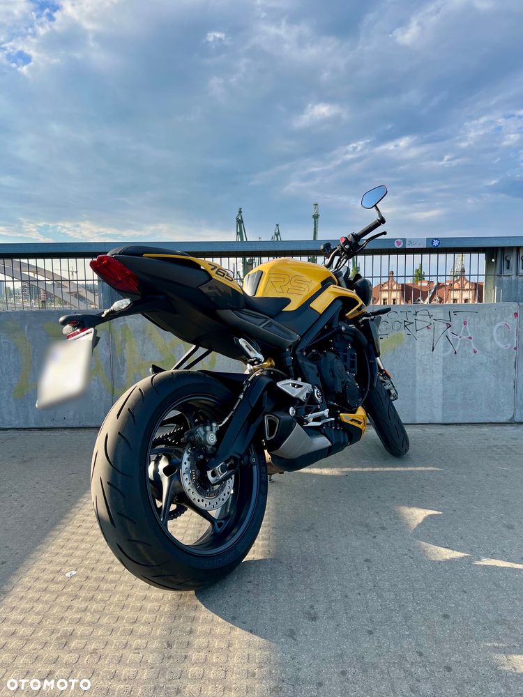 Triumph Street Triple - 3