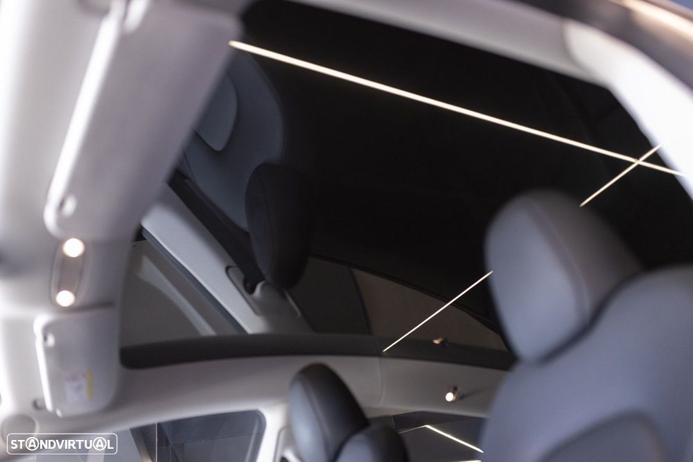 Tesla Model Y Standard - 18
