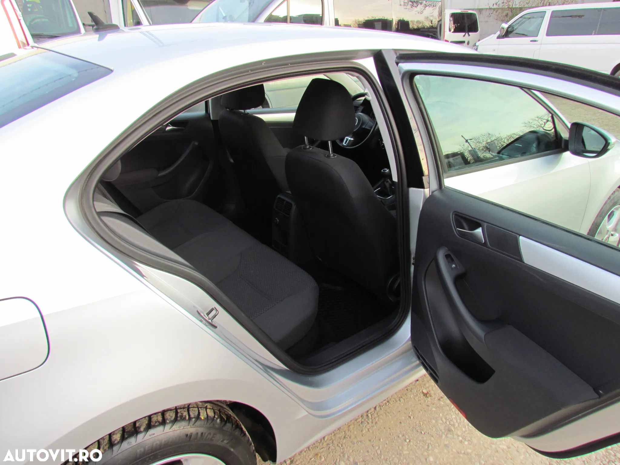 Volkswagen Jetta 1.2 TSI Trendline - 10