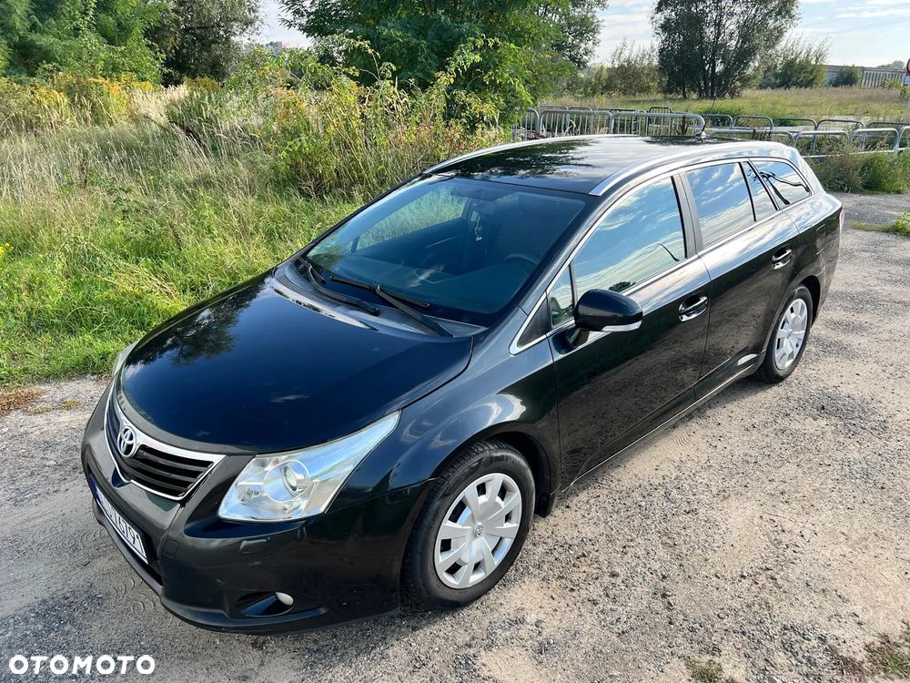 Toyota Avensis 2.0 D-4D Combi - 1