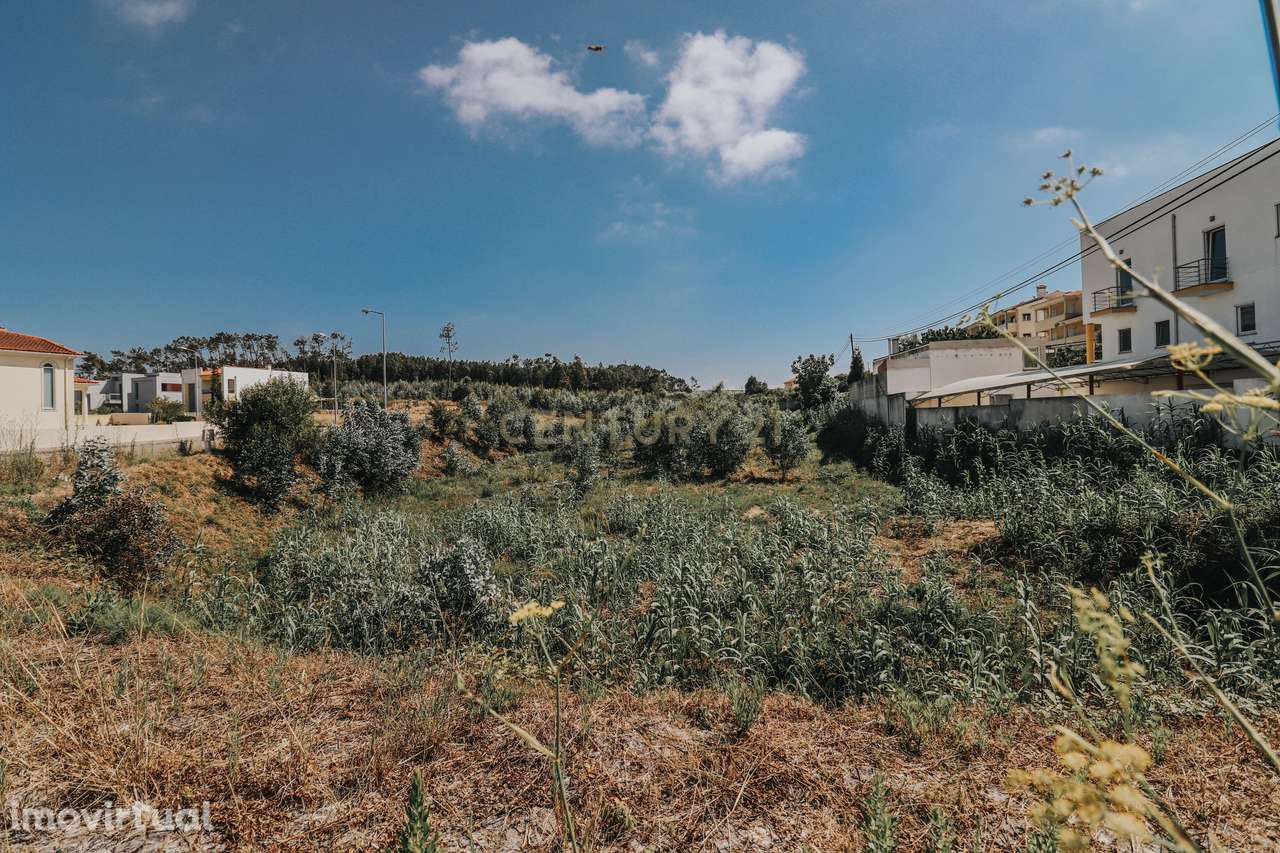 Terreno com capacidade de construção de uma ou várias moradias - Grande imagem: 5/15