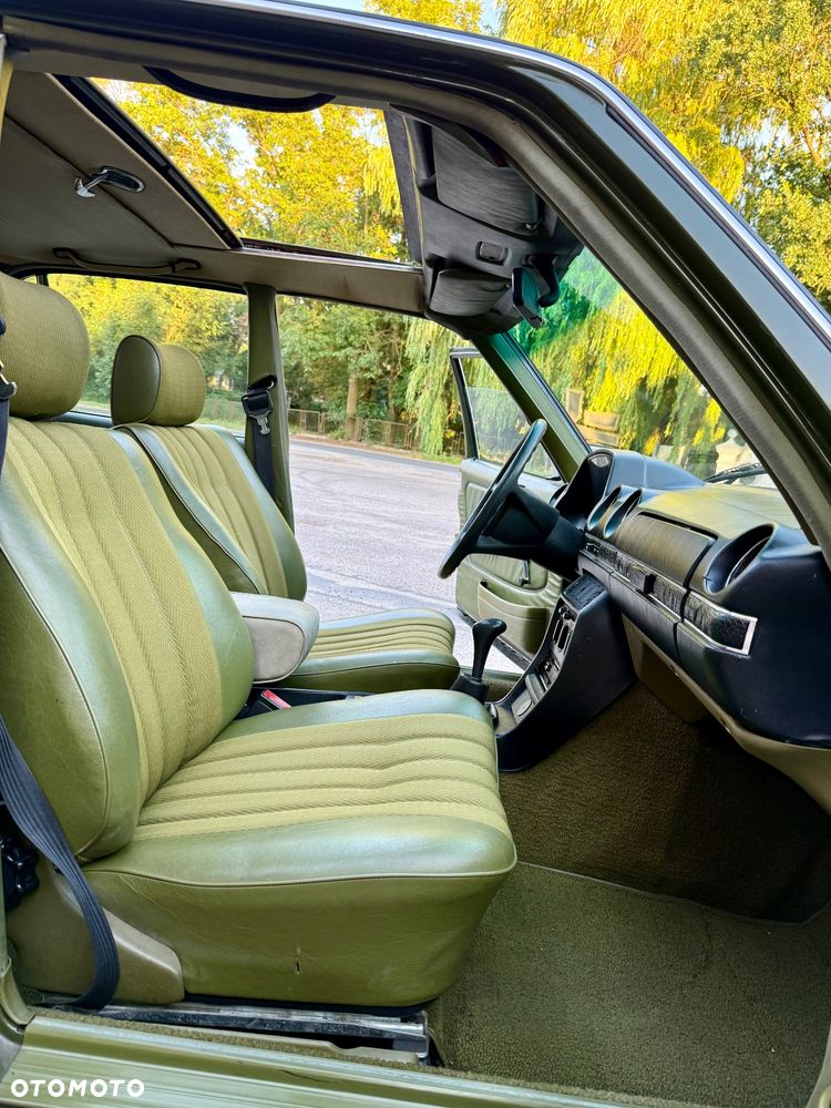Mercedes-Benz W123 - 20