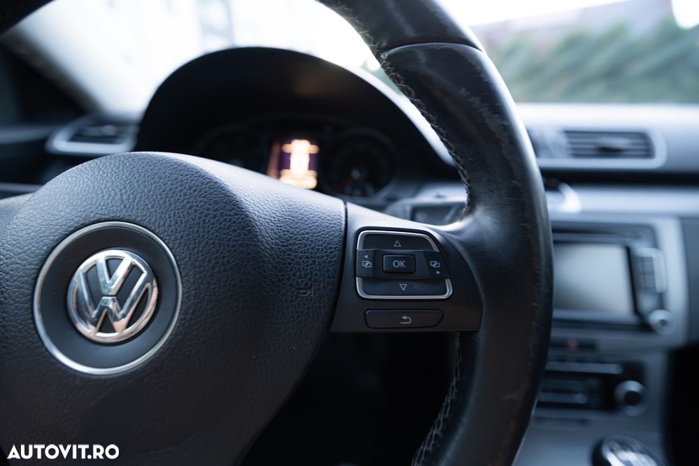 Volkswagen Passat 1.6 TDI DPF BlueMotion Technology Comfortline - 16