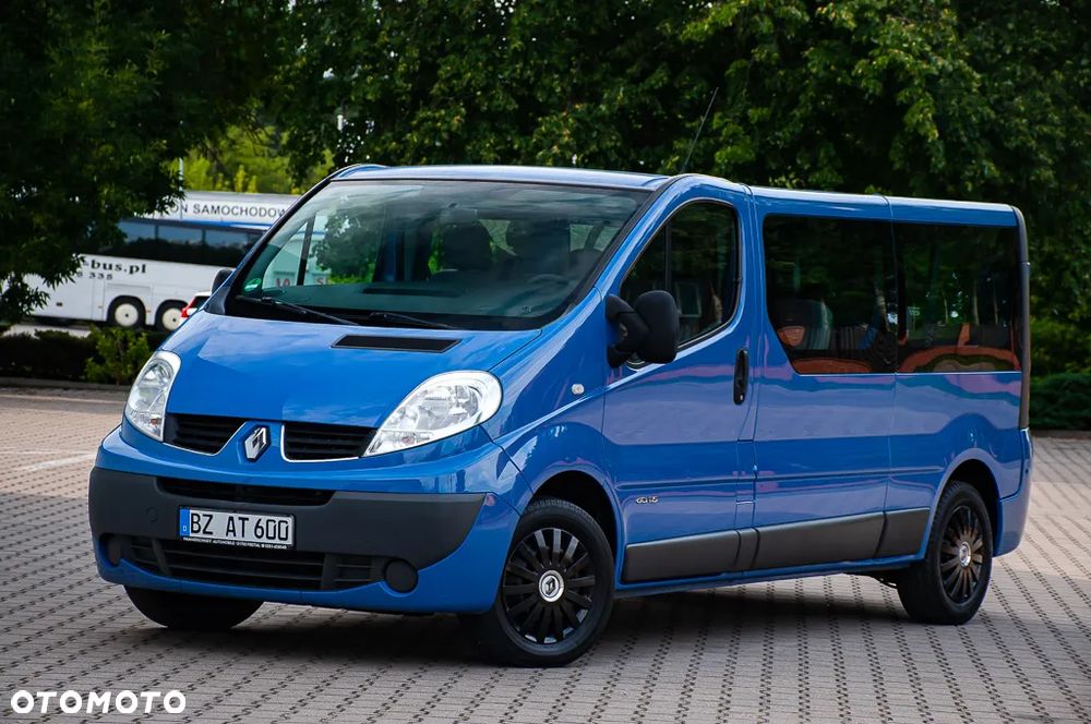 Renault Trafic 2.0 dCi 115 FAP Grand Passenger Black Edition - 10