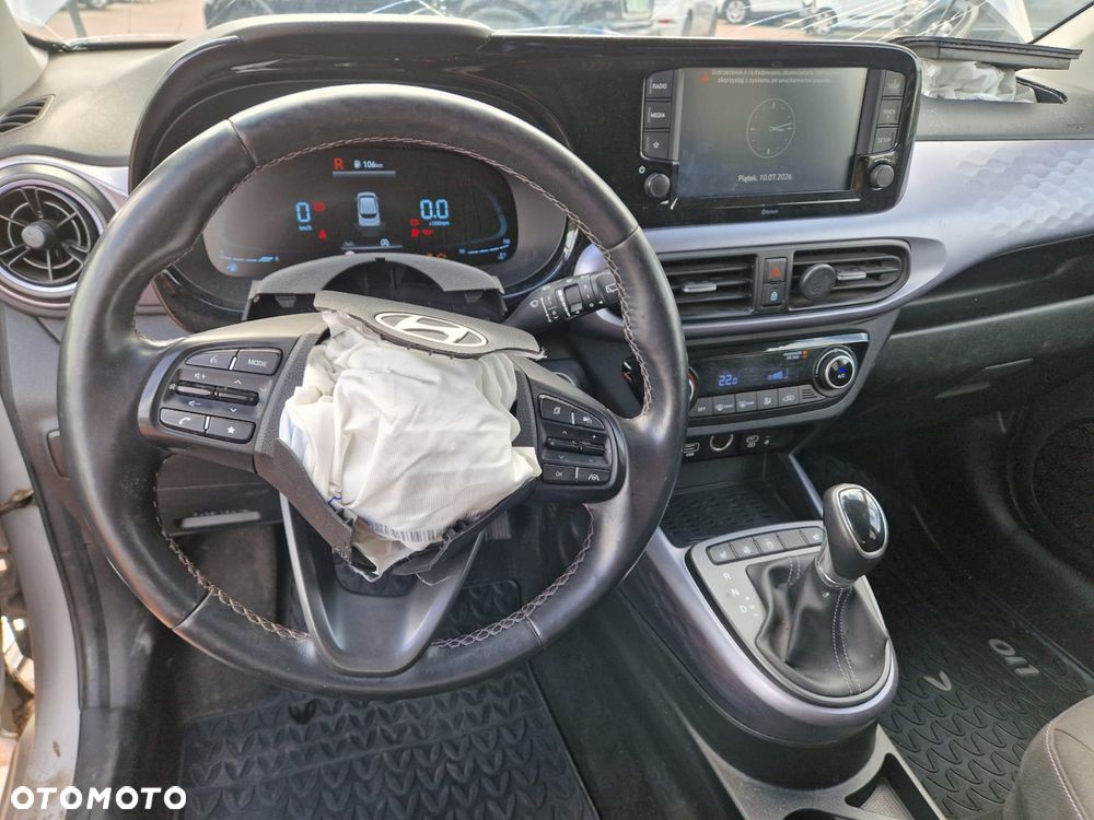 Hyundai i10 1.2 Smart AMT - 11
