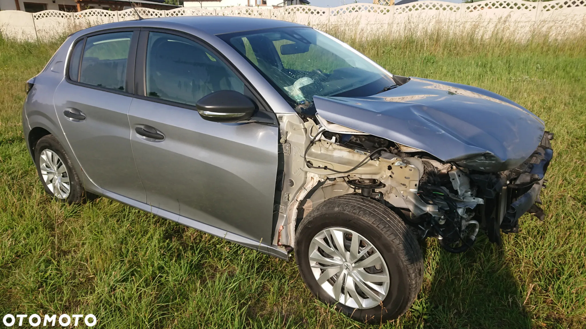 Peugeot 208 - 19