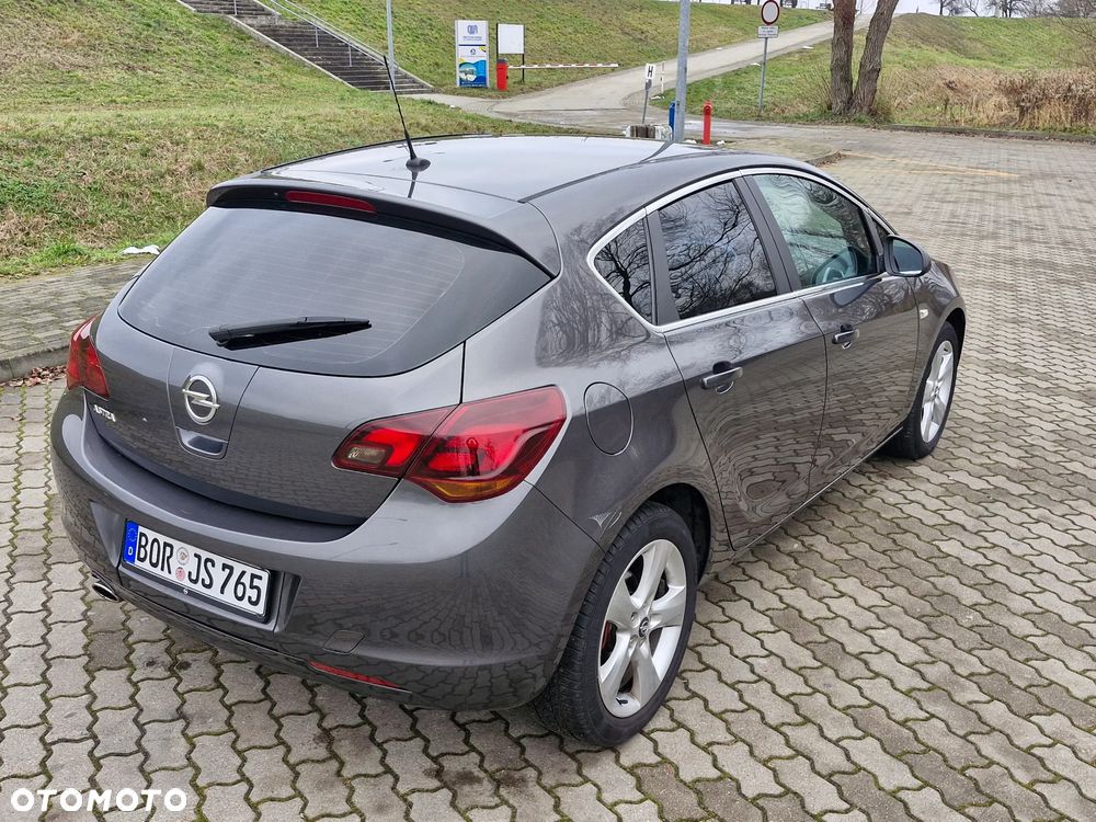 Opel Astra 1.4 T Cosmo - 29