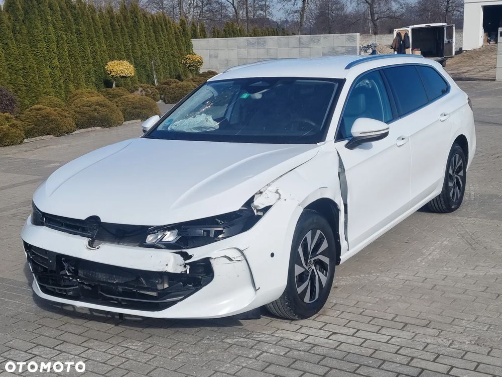 Volkswagen Passat Variant 1.5 TSI OPF DSG Business - 3