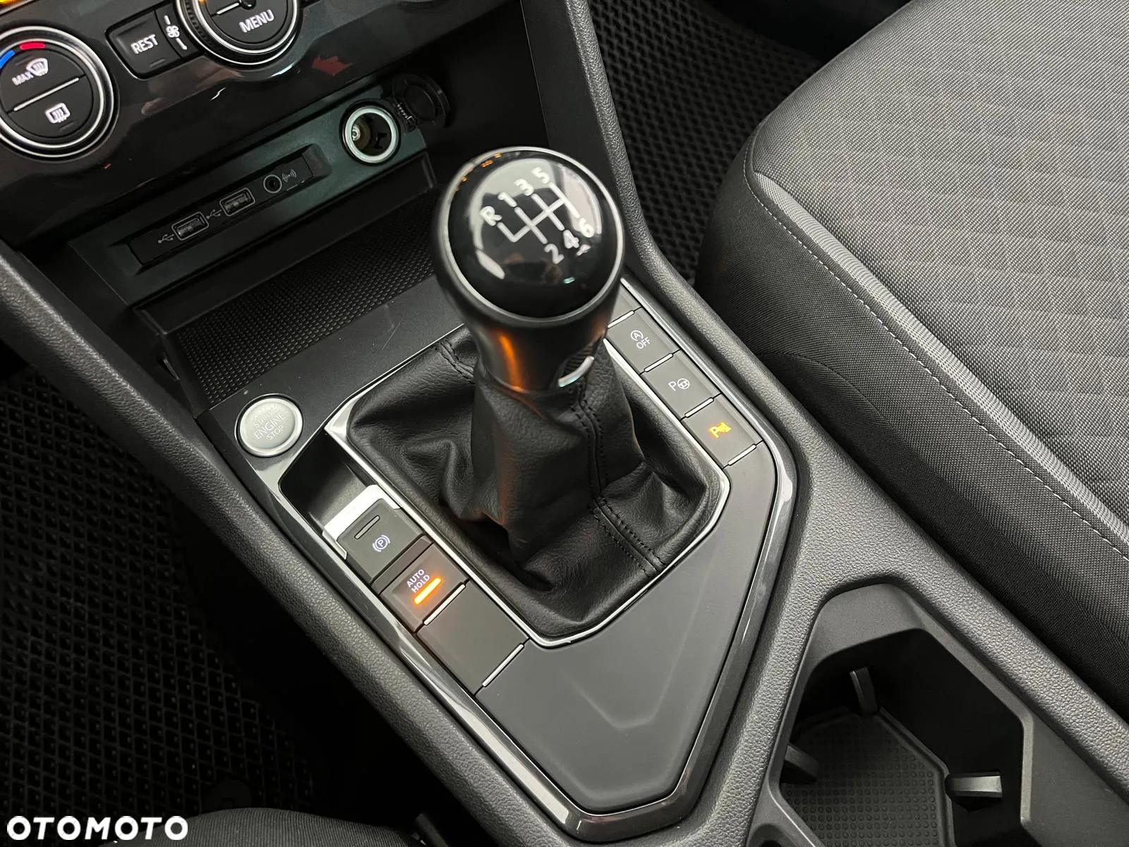 Volkswagen Tiguan 1.5 TSI EVO Comfortline - 30