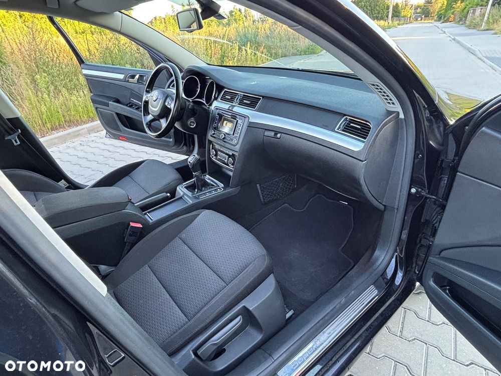 Skoda Superb 2.0 TDI Active - 39