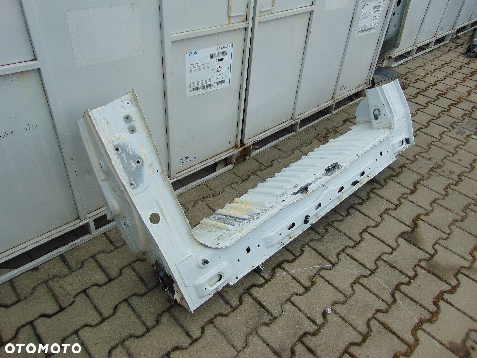 TRAFIC VIVARO 1,6 podłoga tył element cięty - 1