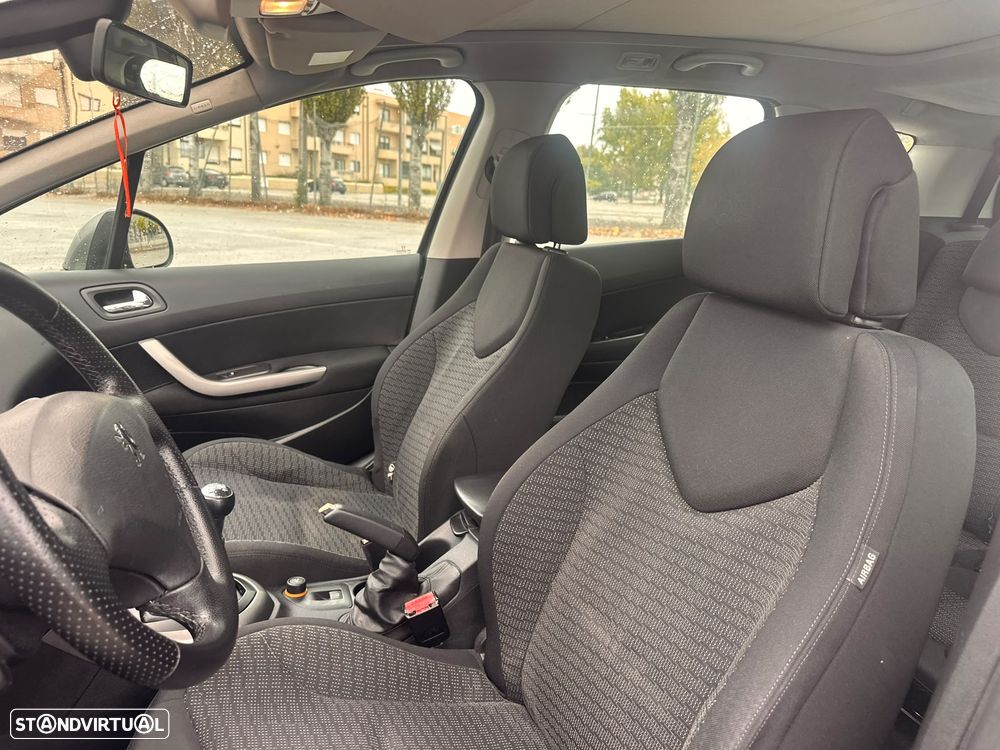 Peugeot 308 SW - 12