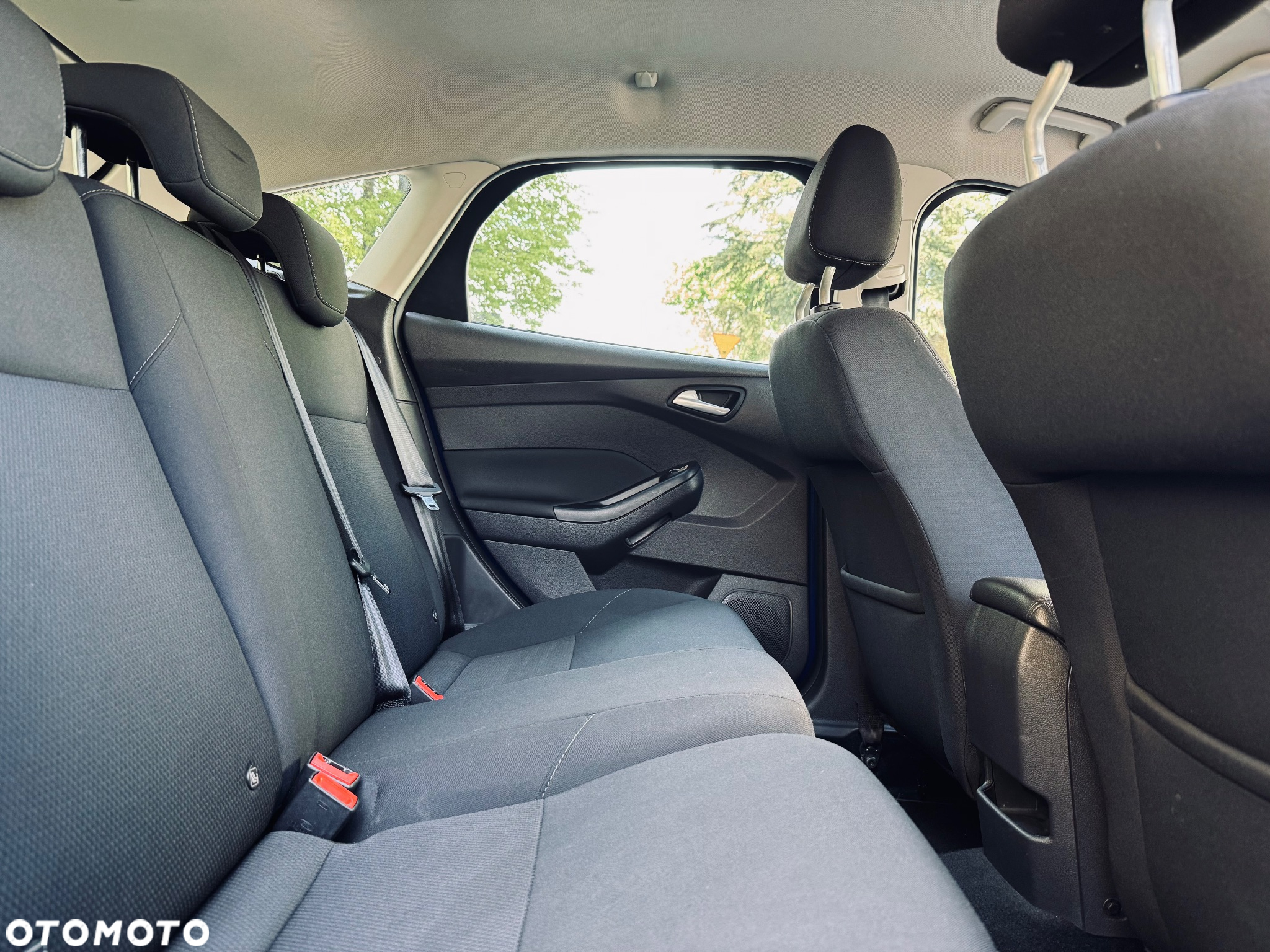 Ford Focus 1.5 EcoBlue Start-Stopp-System COOL&CONNECT DESIGN - 16