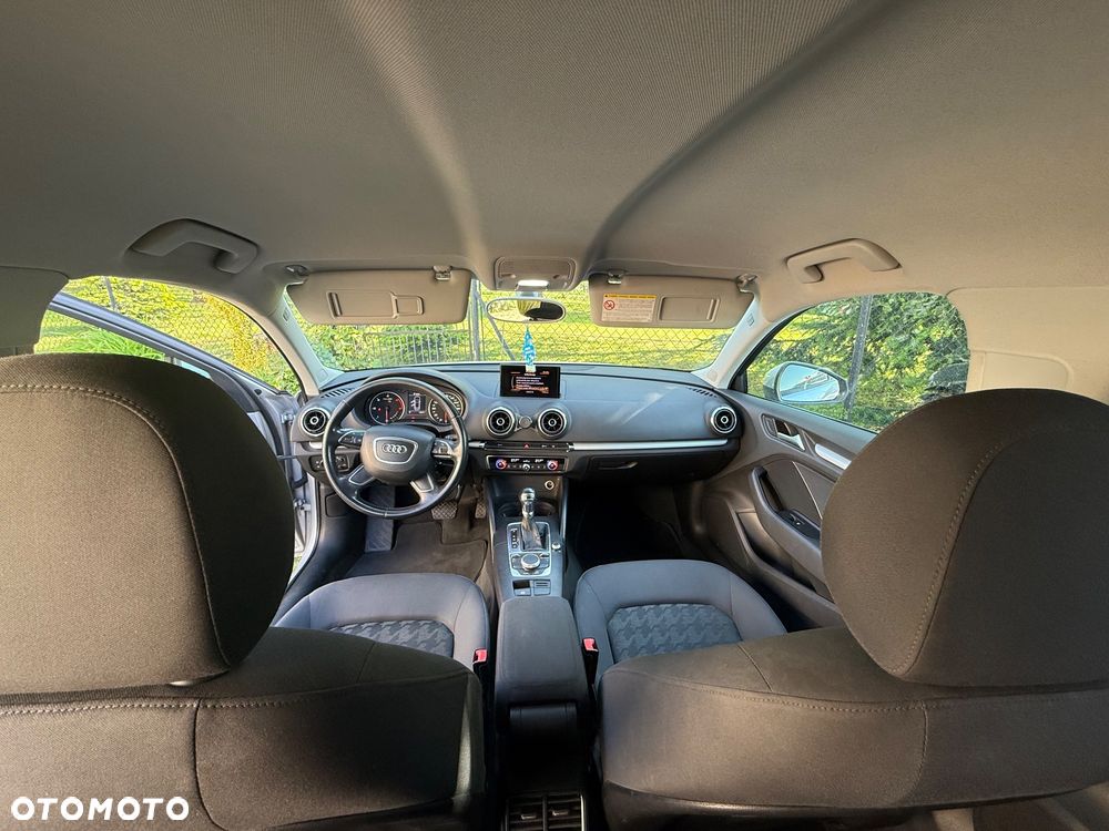 Audi A3 Sportback 1.6 TDI DPF Ambition S tronic - 31