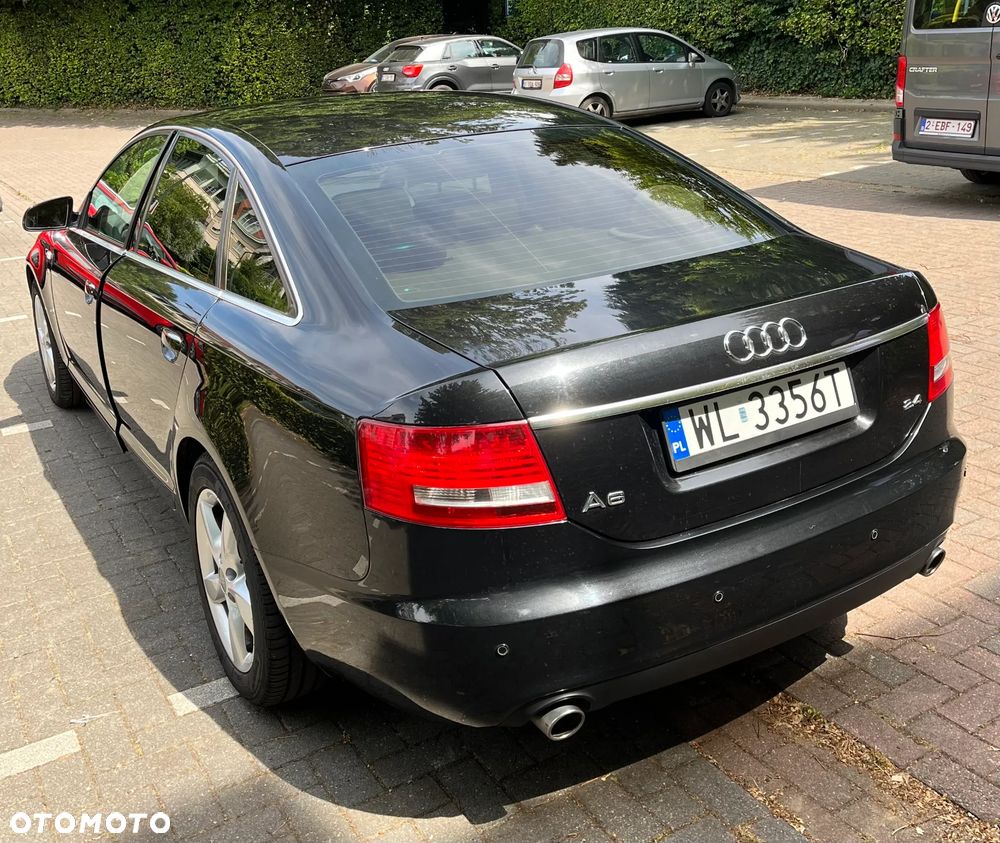 Audi A6 Limousine 2.4 - 4