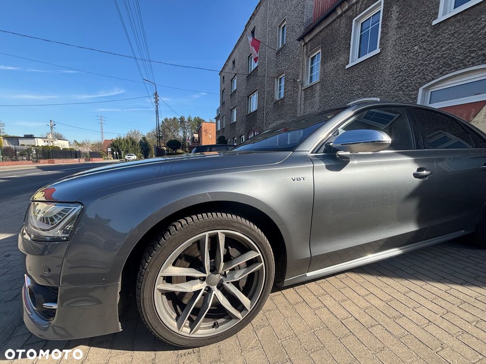 Audi S8 - 3