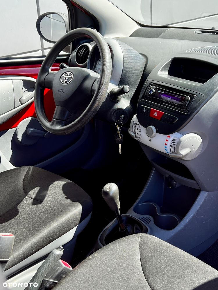 Toyota Aygo City - 17