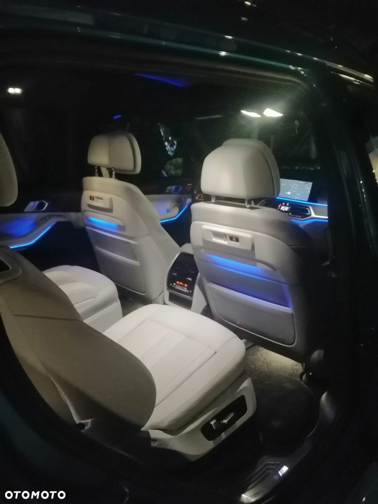 BMW X7 M50i sport - 11