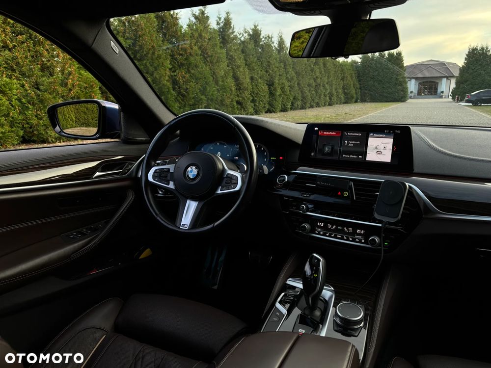 BMW Seria 5 540i xDrive M Sport sport - 31