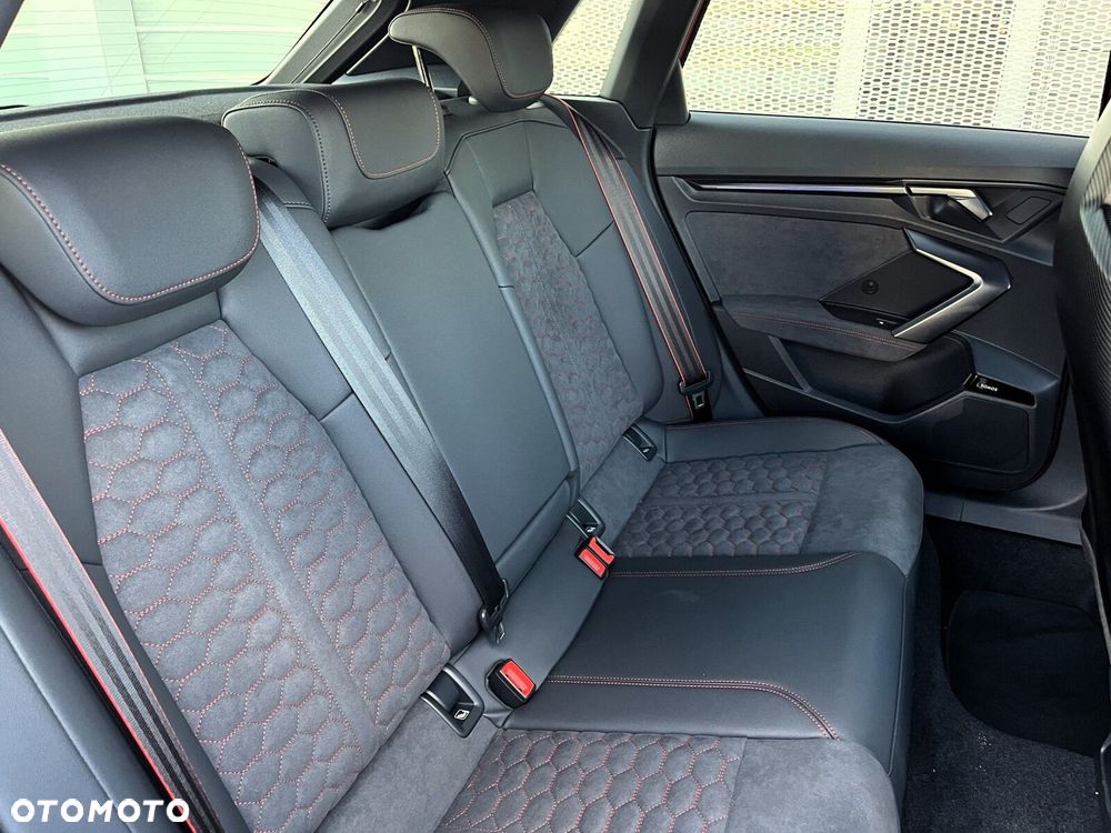 Audi RS3 Sportback - 24