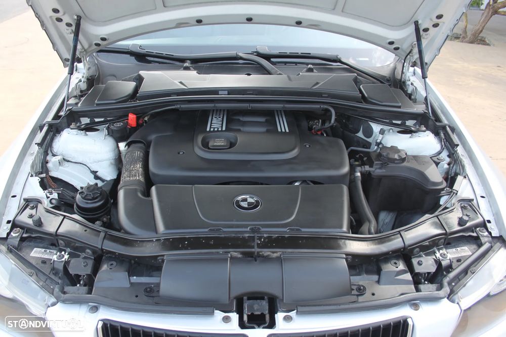 BMW 320 d Exclusive - 36