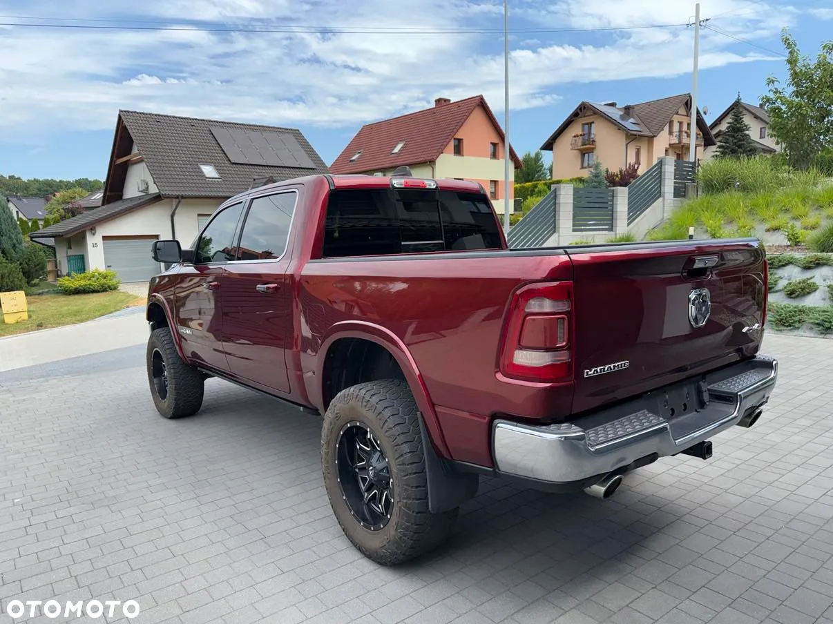 Dodge RAM 1500 5.7 4x4 - 17