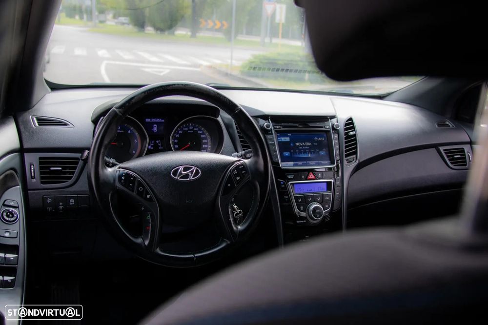 Hyundai i30 SW 1.6 CRDi GO! - 37