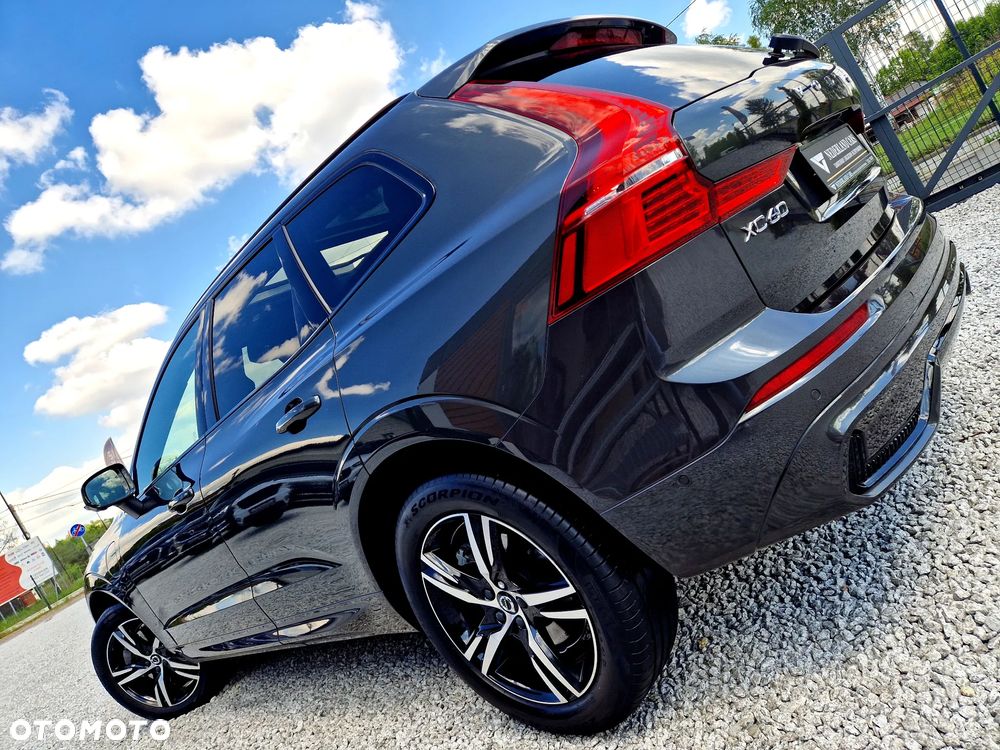 Volvo XC 60 T6 Plug-In Hybrid AWD Plus Dark - 37