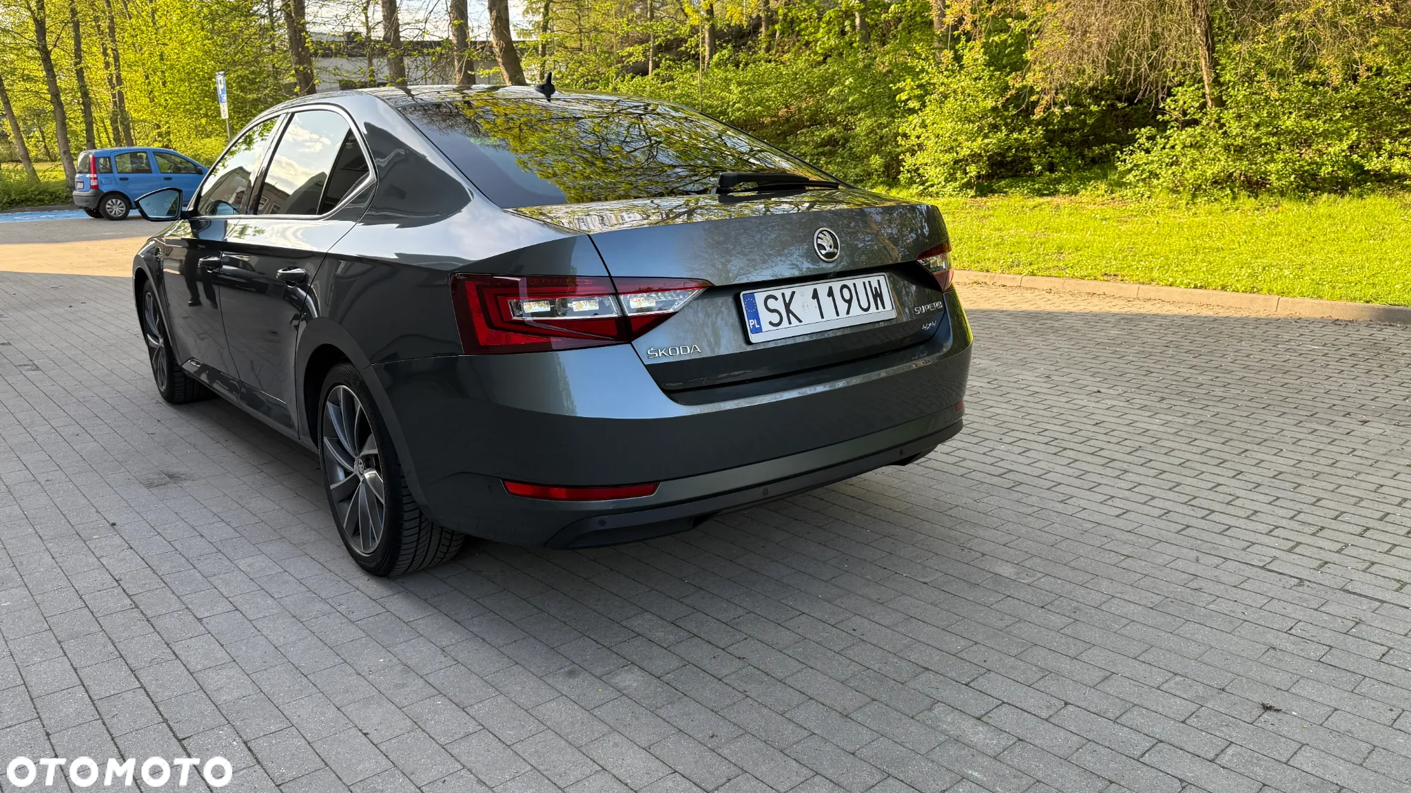 Skoda Superb 2.0 TDI 4x4 L&K DSG - 19