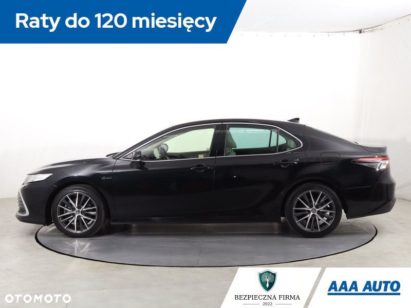 Toyota Camry - 4
