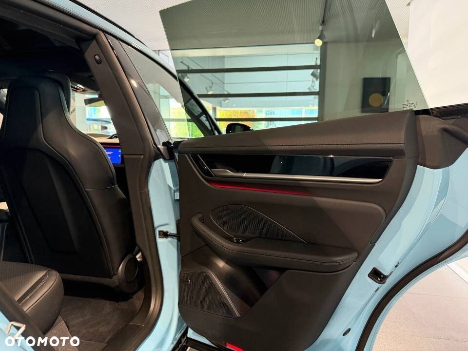 Porsche Macan - 30