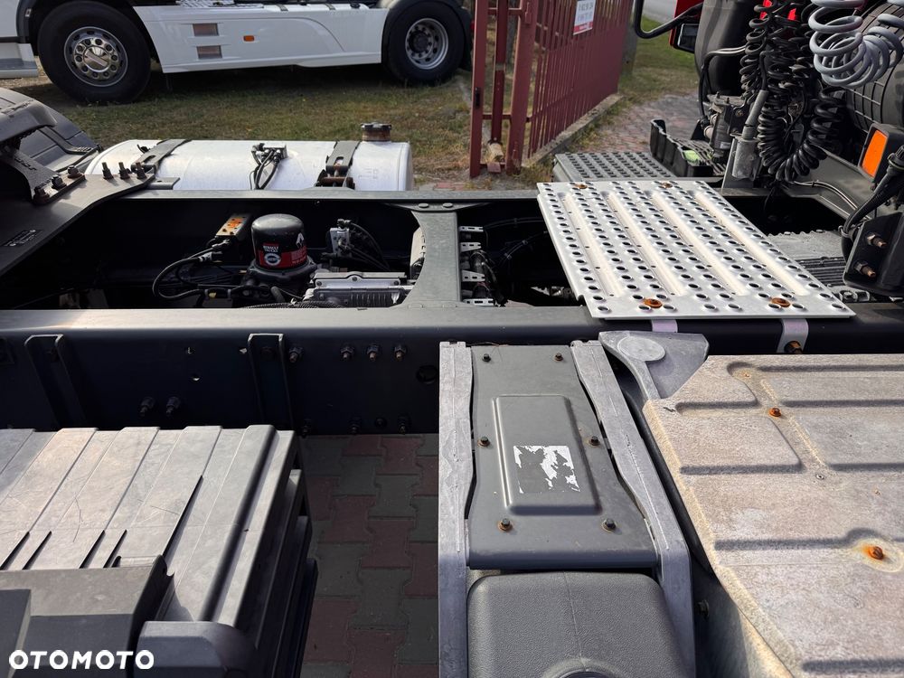 Renault T440  13 litrowy silnik !!! full ADR - 9