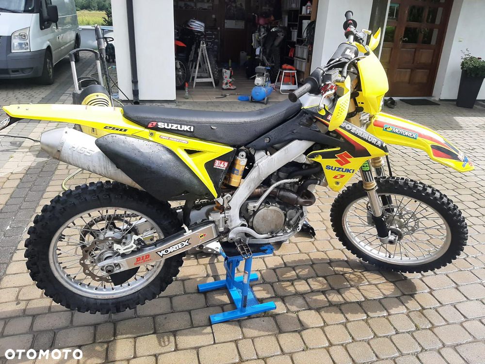 Suzuki RM-Z - 2