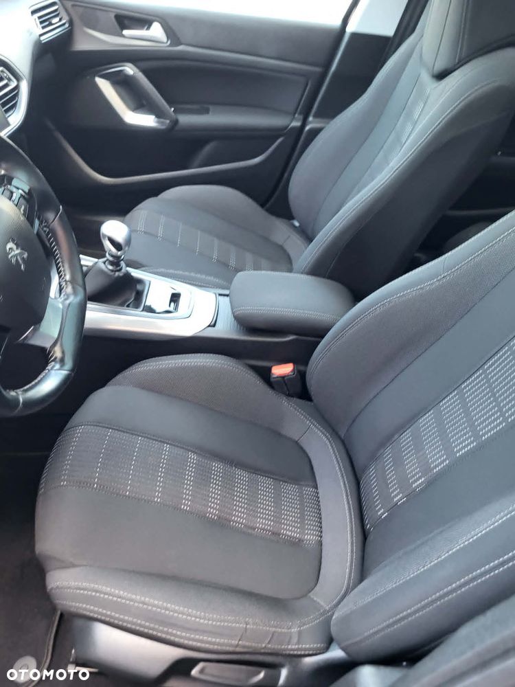 Peugeot 308 BlueHDi 120 Stop & Start Business-Line - 9